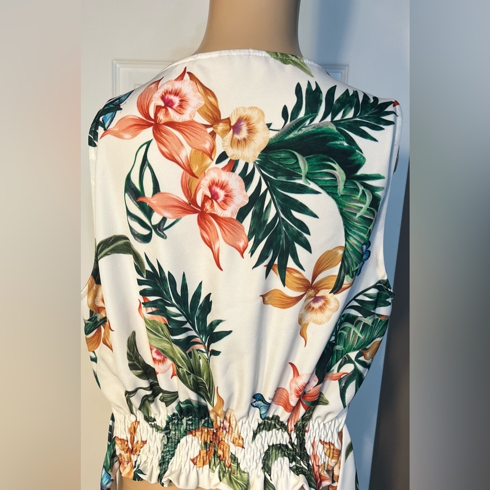 Alk Glamour  Woman’s Top Cream and Green Size G - Picture 5 of 10